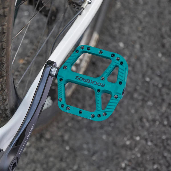 ROCKBROS Anti-Slip Wide Nylon Comfort Bike Pedals with Cr-Mo Steel Spindle, Sealed DU Bearings, and 9/16 Inch Fit
#Color_Blue