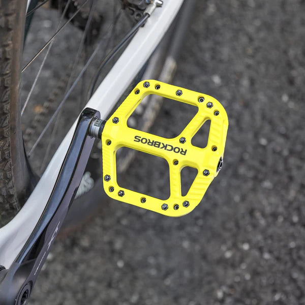 ROCKBROS Anti-Slip Wide Nylon Comfort Bike Pedals with Cr-Mo Steel Spindle, Sealed DU Bearings, and 9/16 Inch Fit
#Color_Green