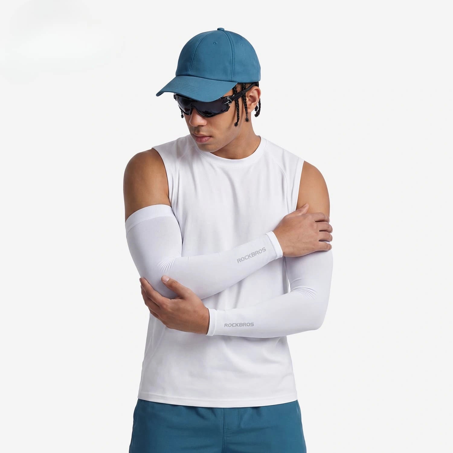 Ice Silk Seamless Sun Protection Arm Sleeves UPF50+ Cooling Breathable UV Arm Covers for Outdoor Sports