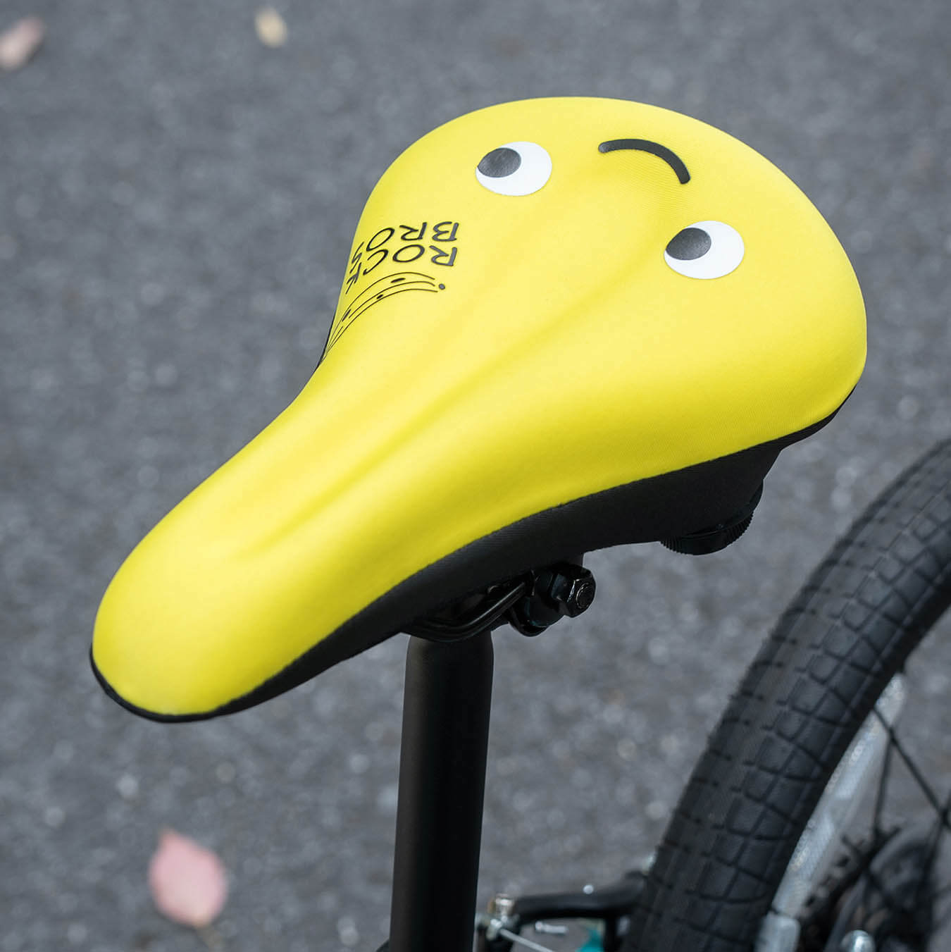 ROCKBROS kids bike seat cover with cute cartoon design
#Color_Yellow