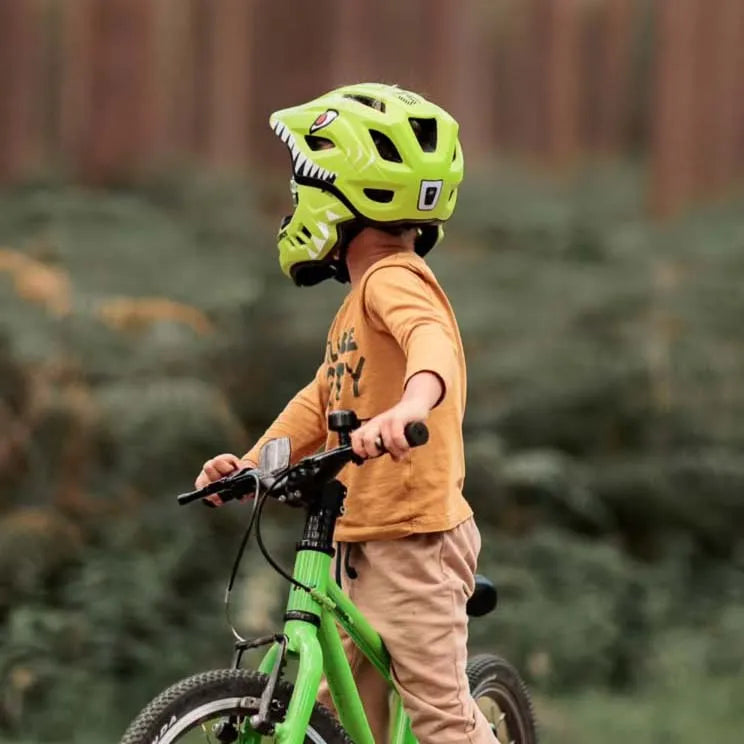 Kids full-face cycling helmet with extended coverage for enhanced head and chin protection