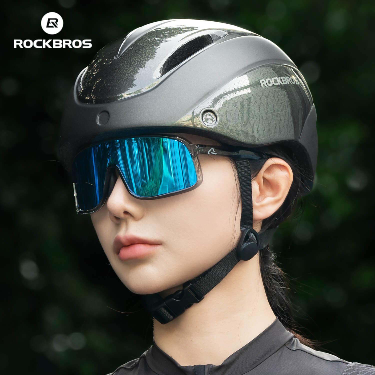 ROCKBROS Magnetic Goggles Bike Helmet with EPS foam and rear light mount for cycling