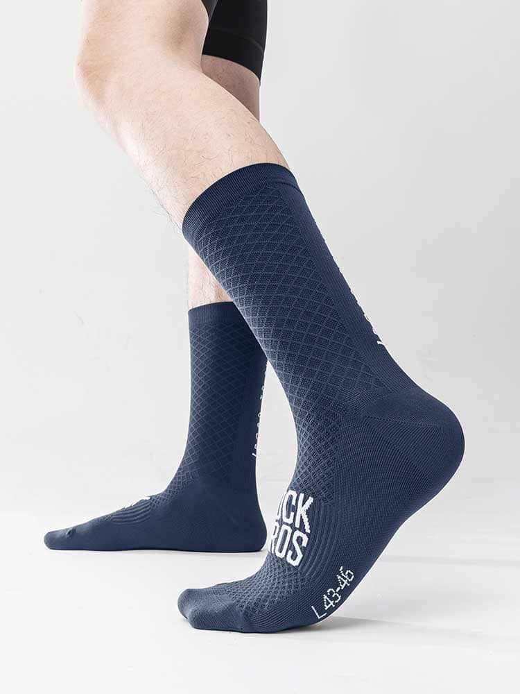 ROCKBROS ROAD TO SKY breathable cycling socks with mesh ventilation for road and mountain biking
#Color_Navy Blue