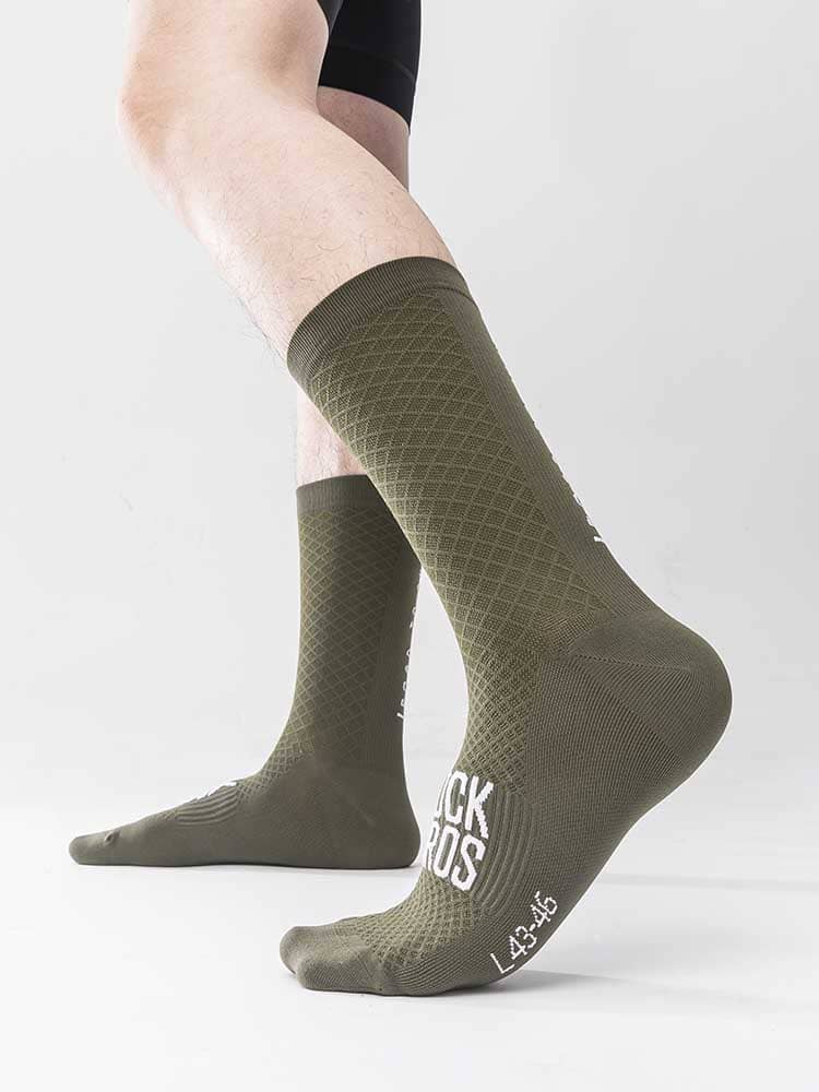 ROCKBROS ROAD TO SKY breathable cycling socks with mesh ventilation for road and mountain biking
#Color_Green
