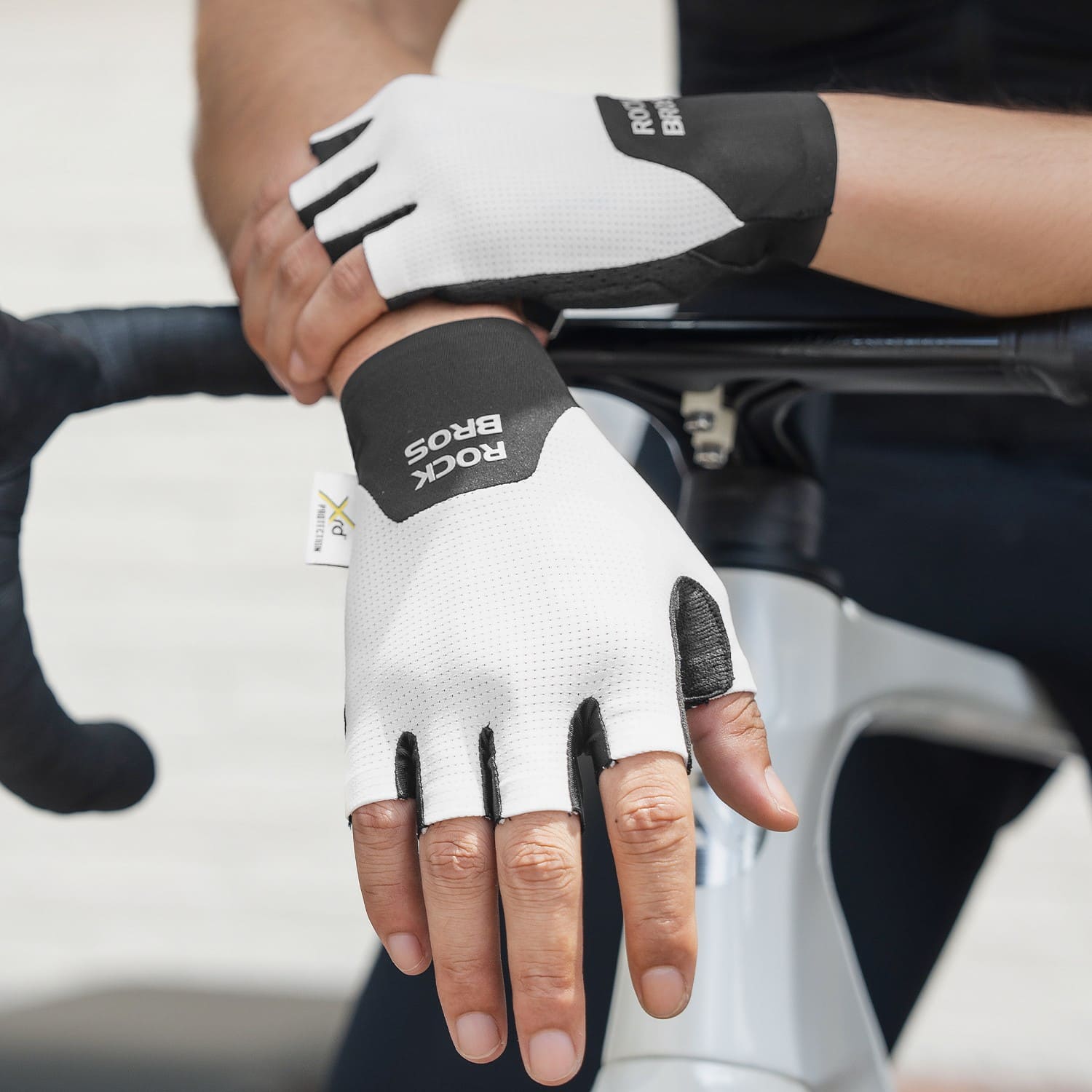 rockbros minimalist half finger cycling gloves breathable anti-slip for road cycling and daily riding