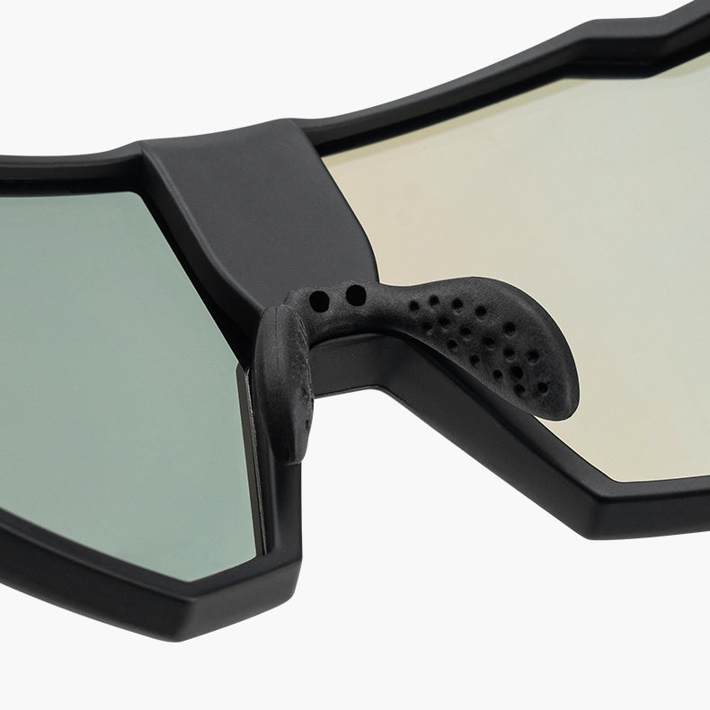 ROCKBROS smart LCD adaptive cycling glasses with anti-glare technology for changing light conditions