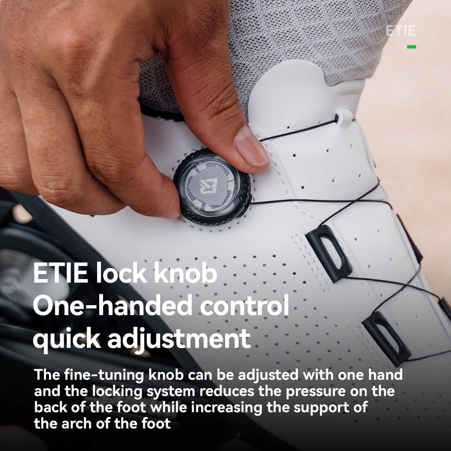 ROCKBROS CR4 clipless cycling shoes close-up of upper material and details