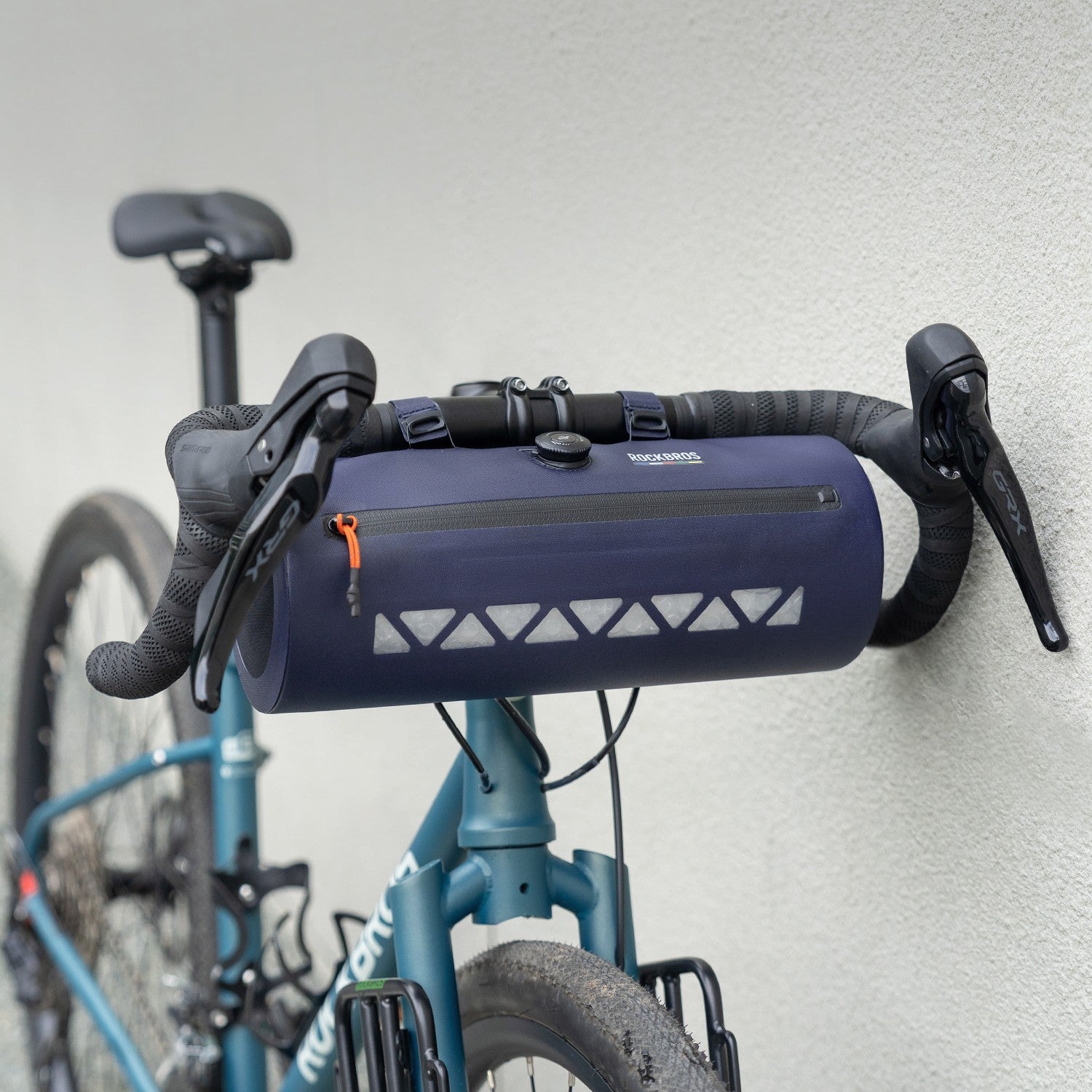 ROCKBROS fully waterproof gravel bike front bag for commuting and long distance cycling