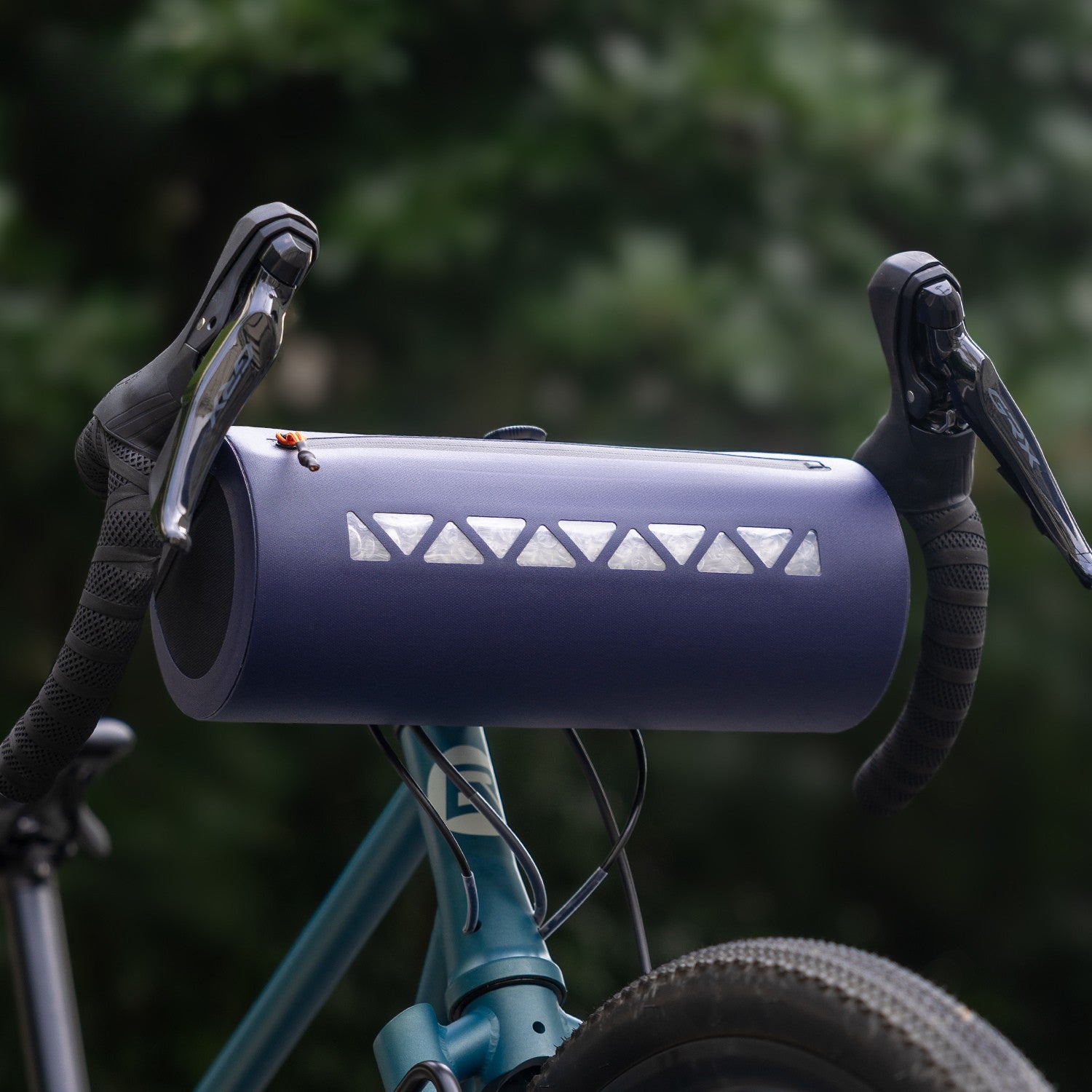 ROCKBROS fully waterproof gravel bike front bag for commuting and long distance cycling