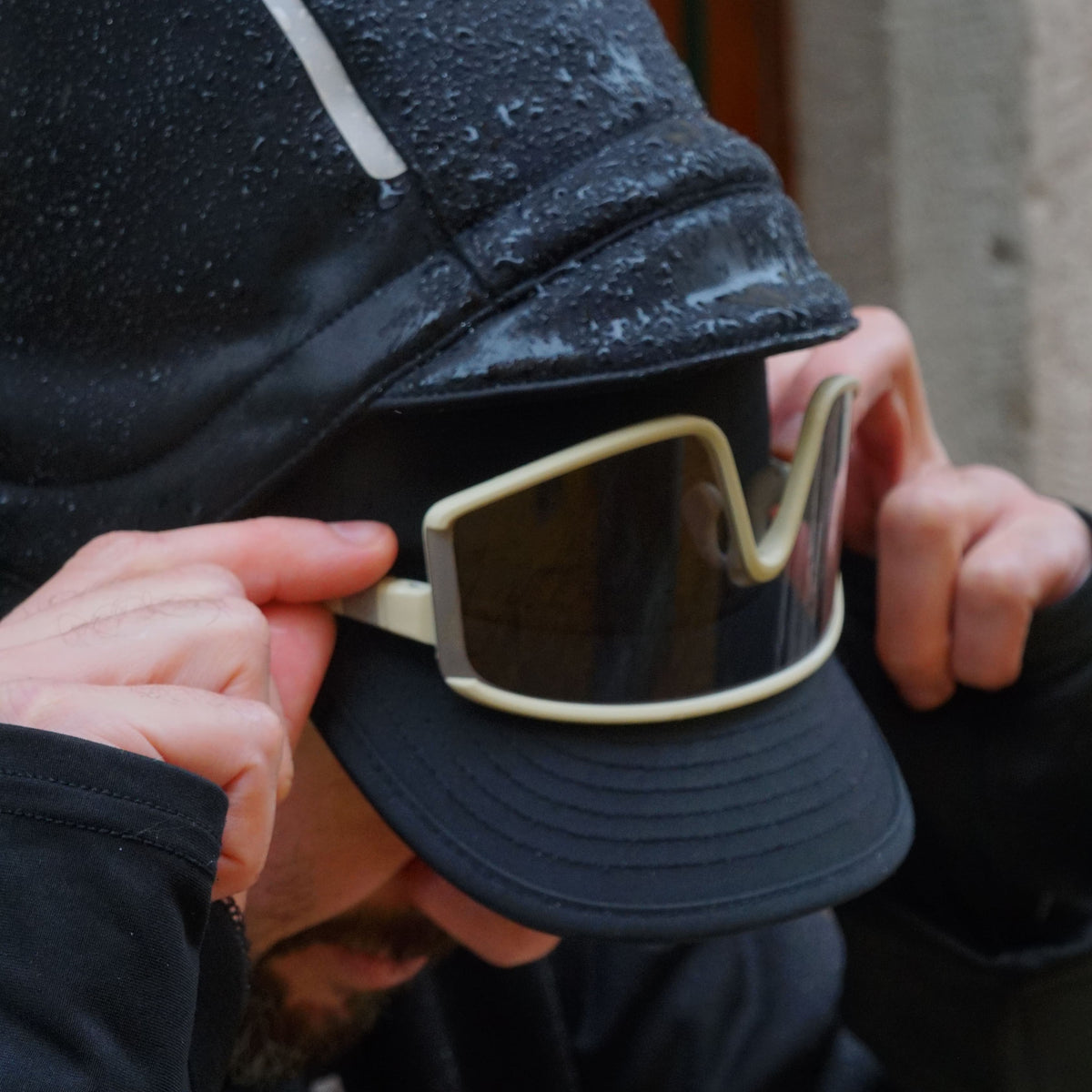 Lightweight and breathable waterproof cycling jacket for men, designed for rainy day road and mountain biking.