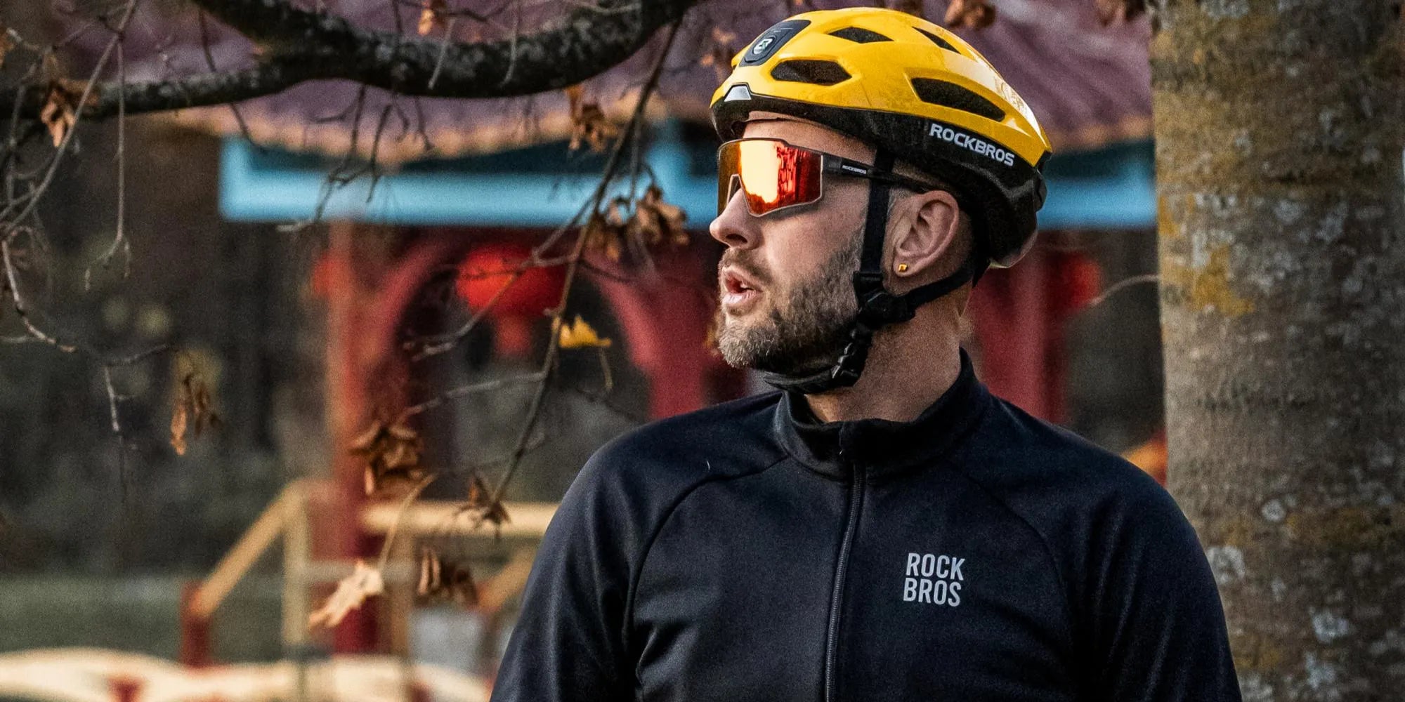 ROCKBROS smart bike helmet with remote-controlled warning lights rechargeable LED cycling safety helmet