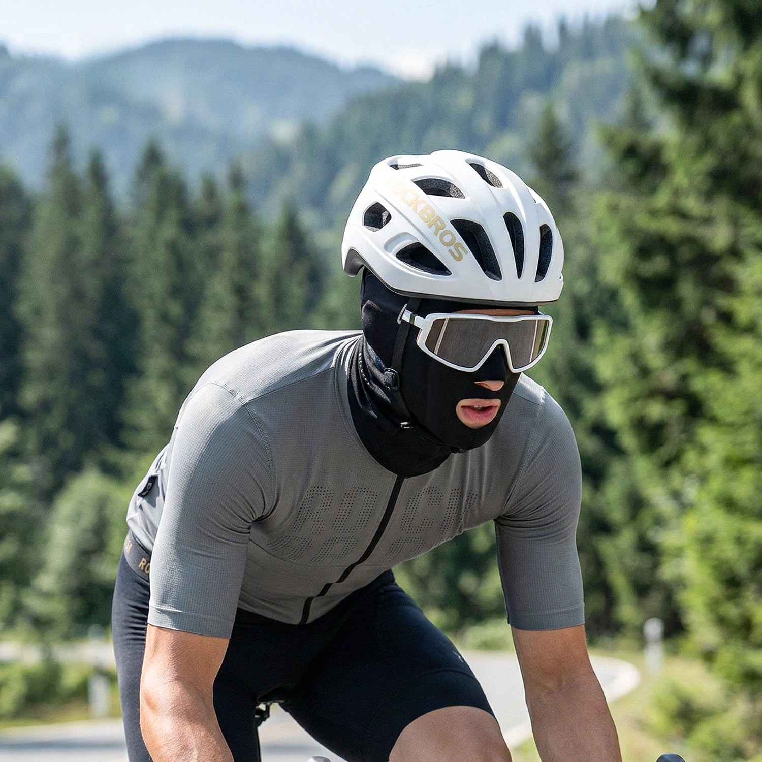 ROCKBROS Ice Silk Seamless Balaclava with UPF50+ Coverage and Breathable Openings for Summer Cycling