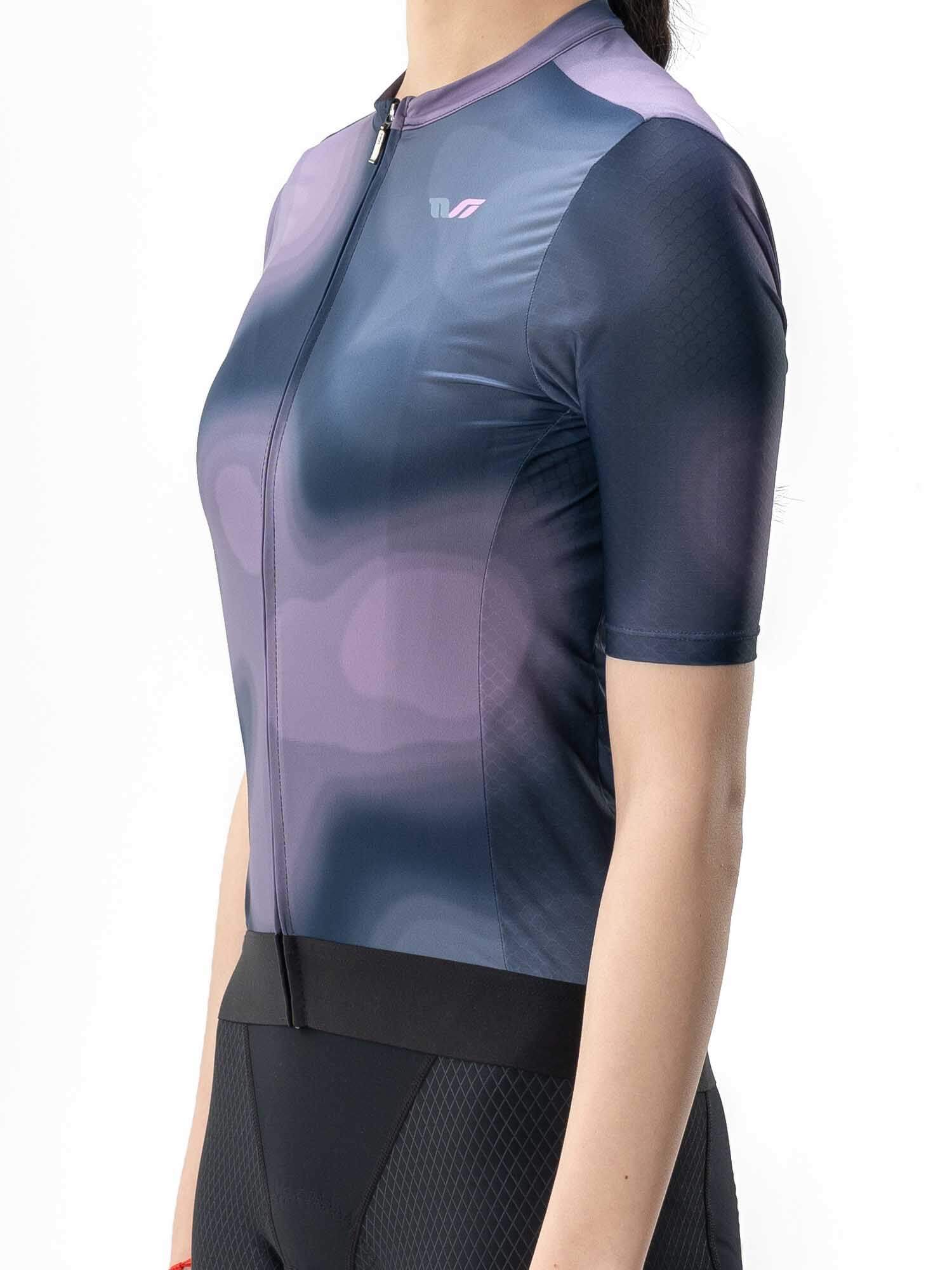 ROCKBROS women’s short-sleeve cycling jersey with blue to purple gradient design